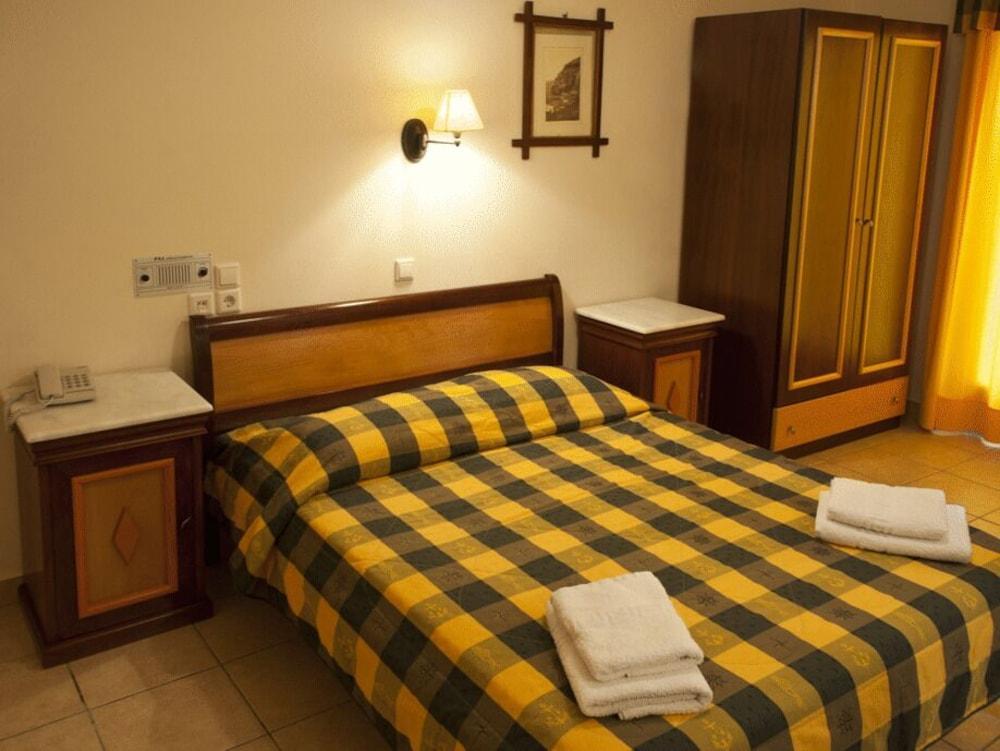 Karidis Hotel Kamári Dış mekan fotoğraf