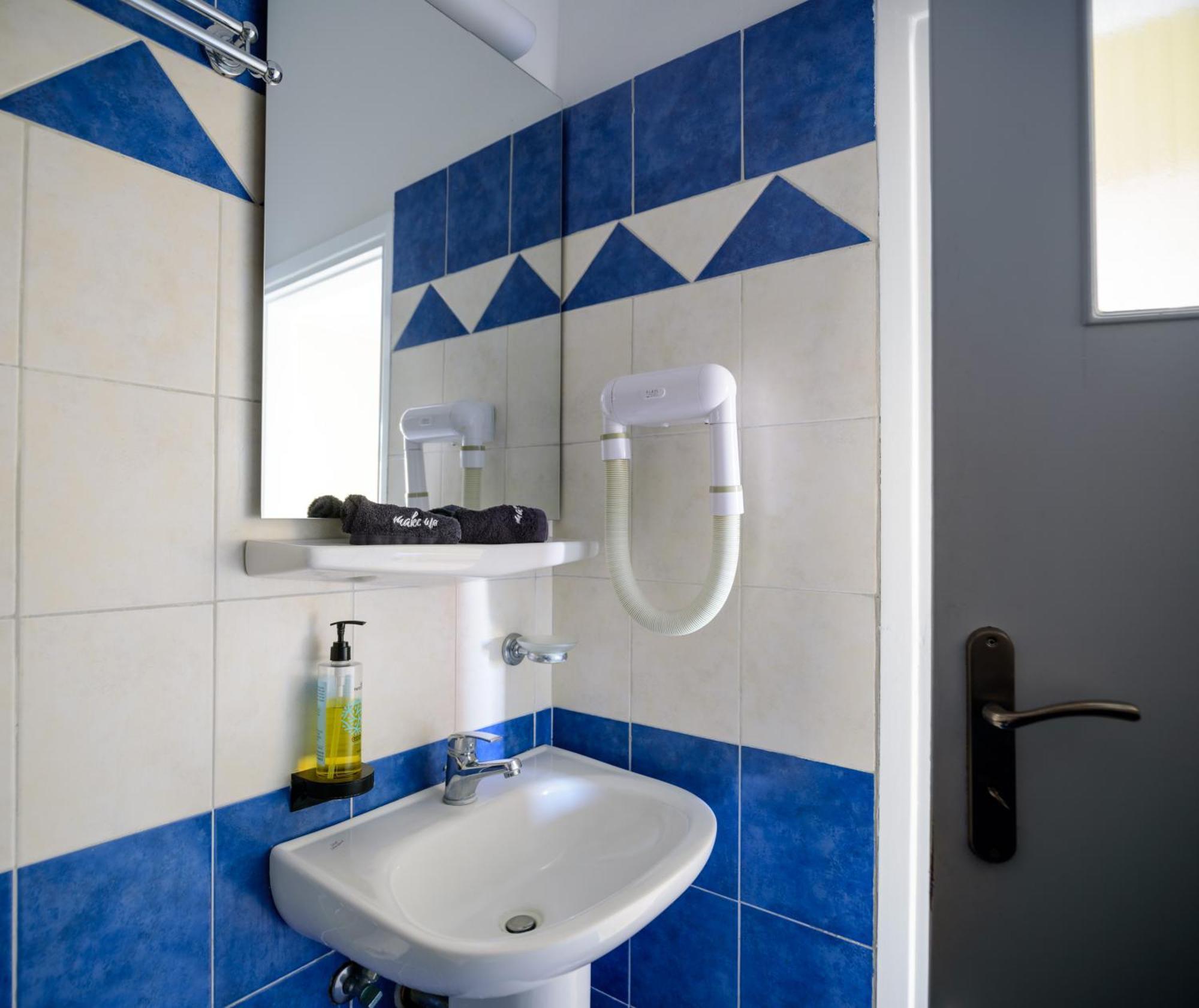 Karidis Hotel Kamári Dış mekan fotoğraf